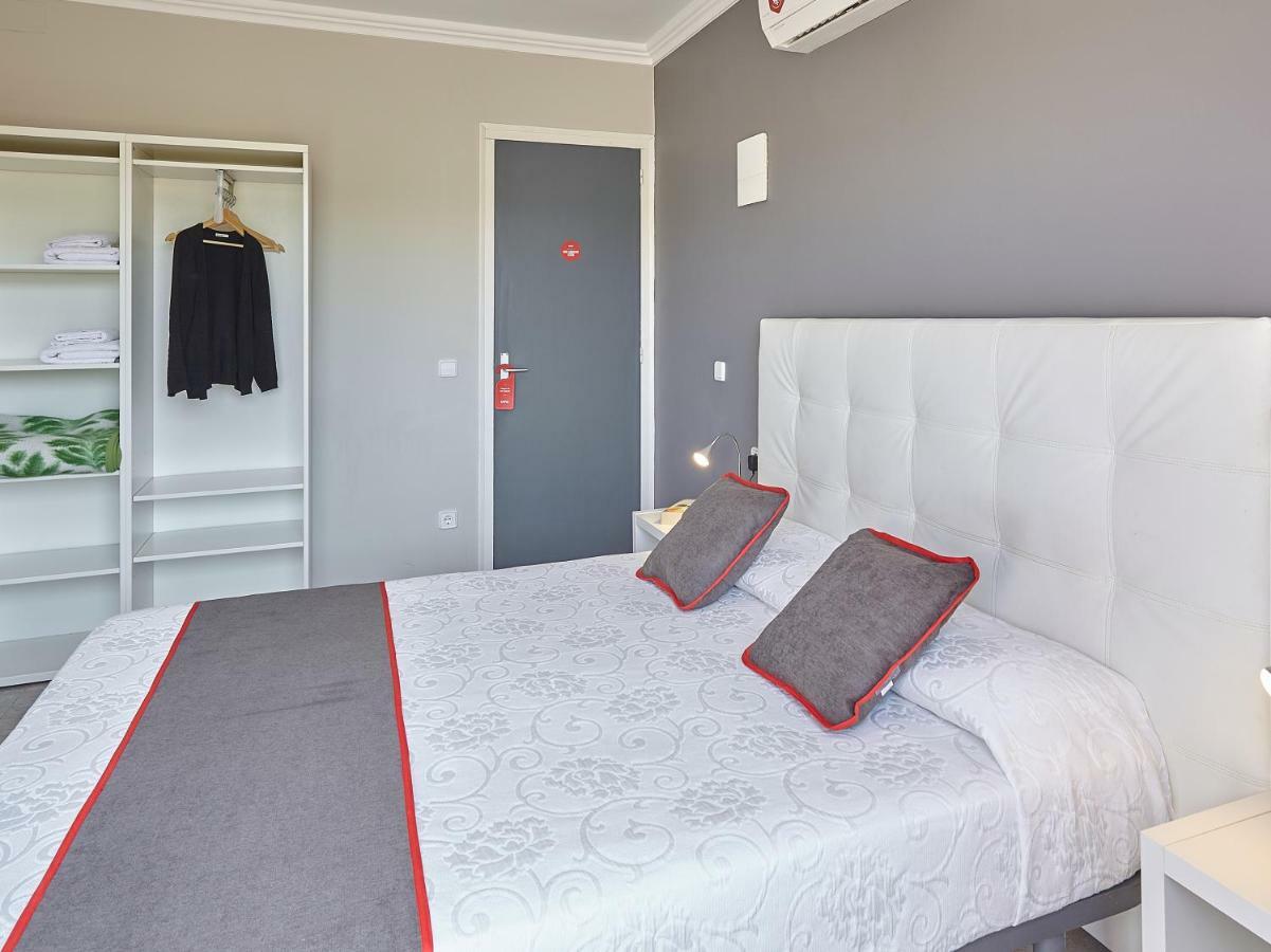 Hostal Mas Ferrer Cornella de Terri Exterior photo