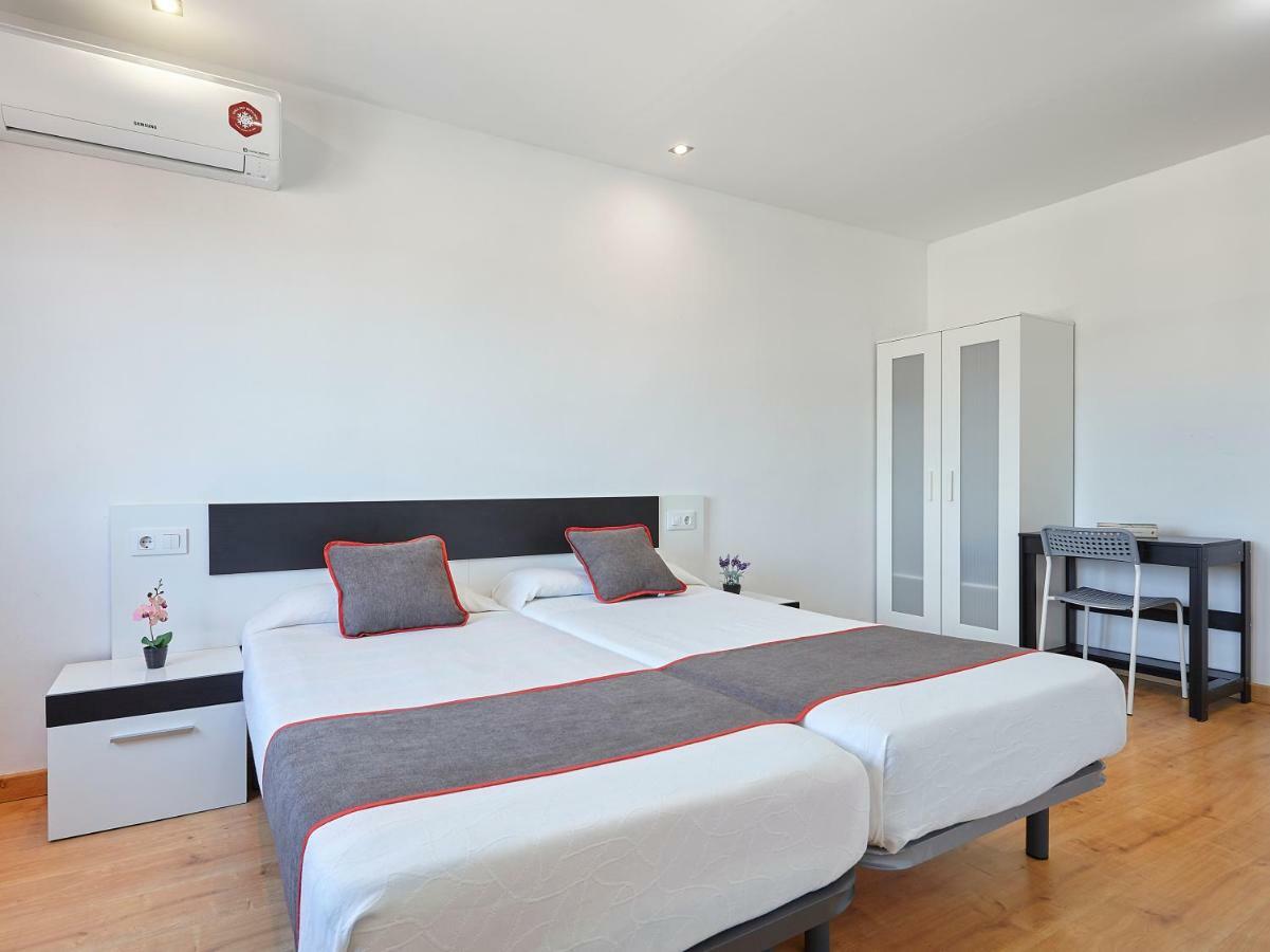 Hostal Mas Ferrer Cornella de Terri Exterior photo