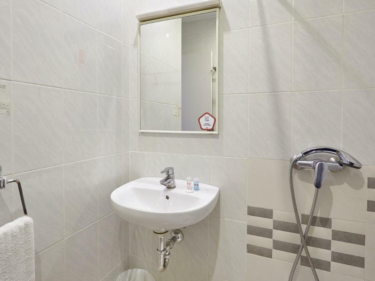 Hostal Mas Ferrer Cornella de Terri Exterior photo